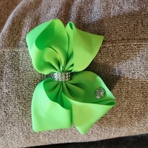 Cute Jojo bow in good condition